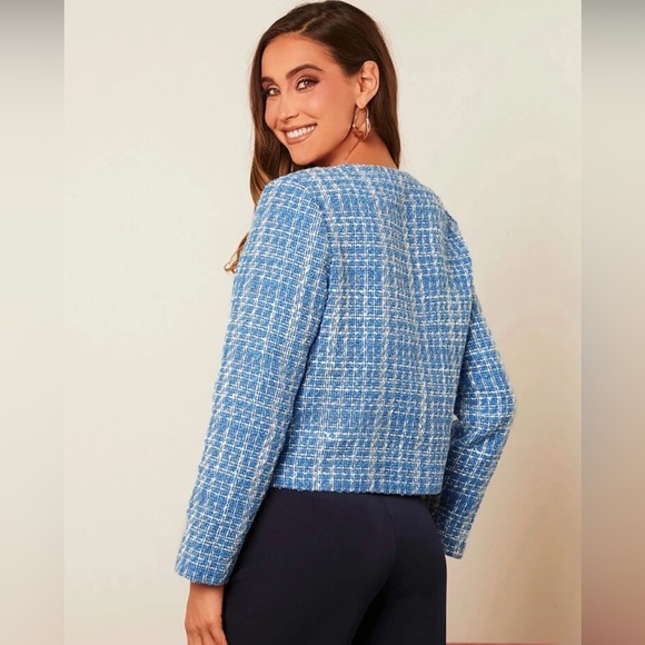 Blue and white coat - Picture 3 of 3